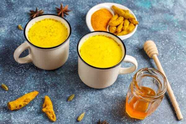 Turmeric Milk for Sinusitis Relief