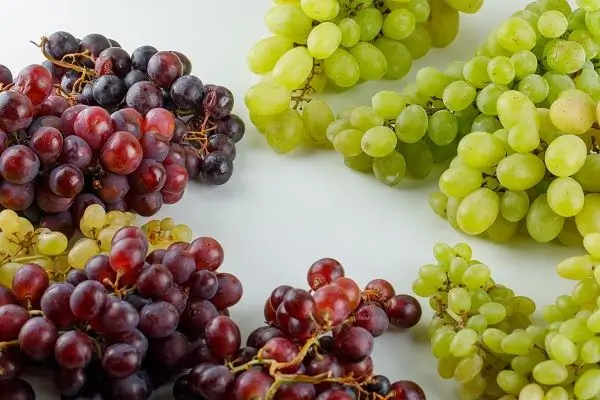 Grapes - worst fruits for diabetics