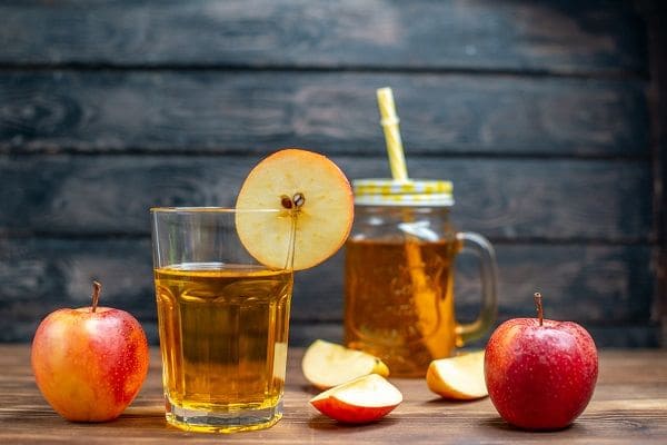 Apple juice - Best Juice for Kidney Detox